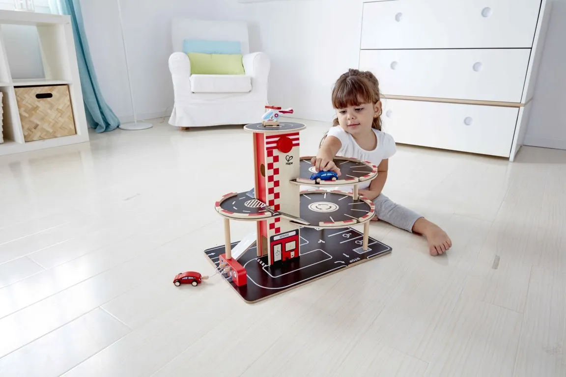 Hape Park And Go Garage