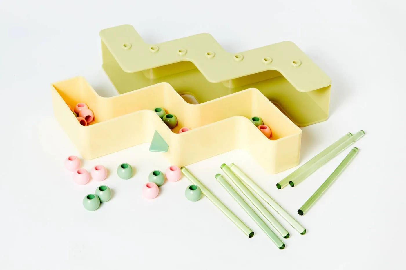 Zig-zag 4-in-a Row Game